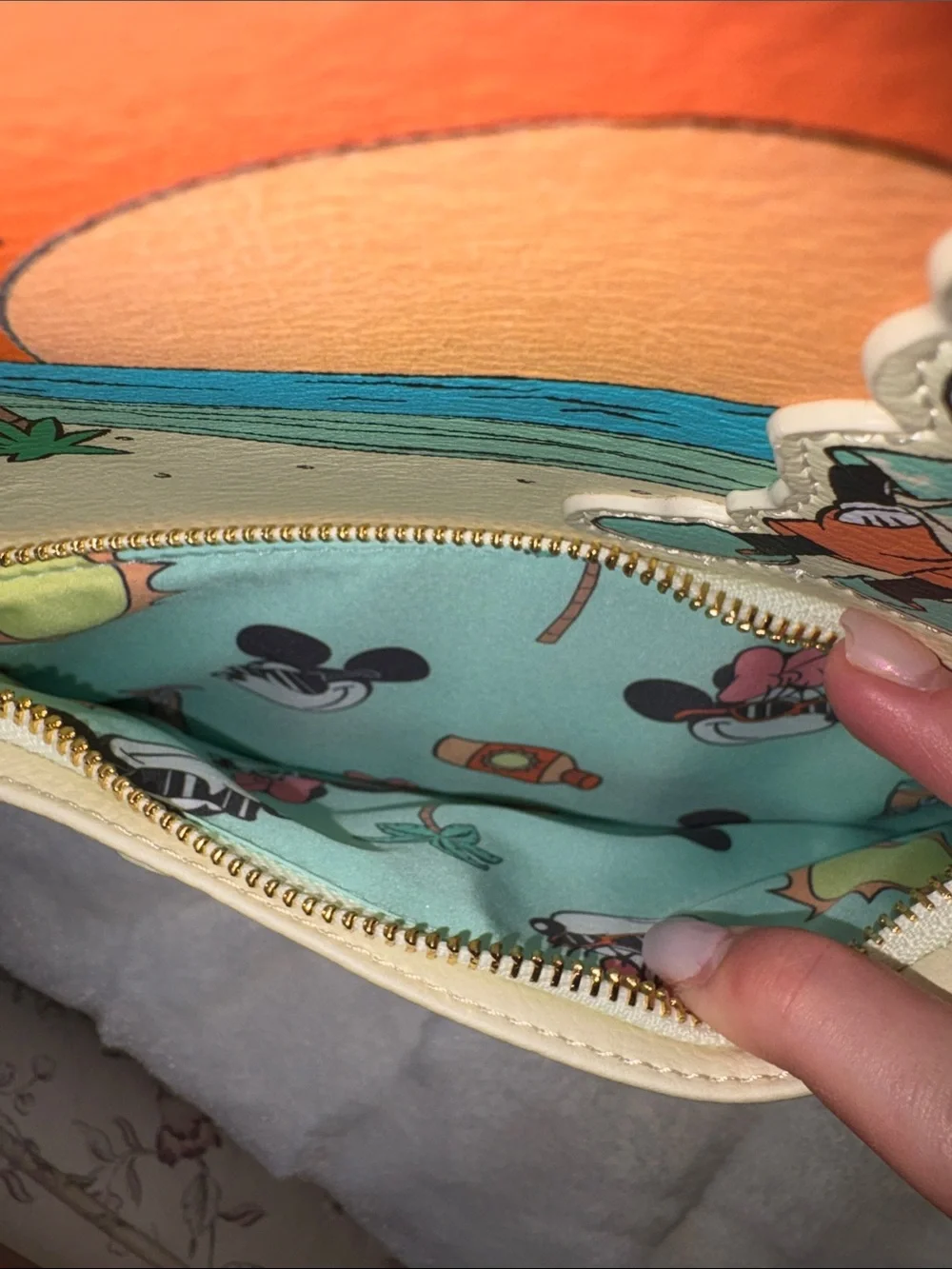 Loungefly Disney Minnie & Mickey Beach Sunset Mini Backpack. Glow in The Dark